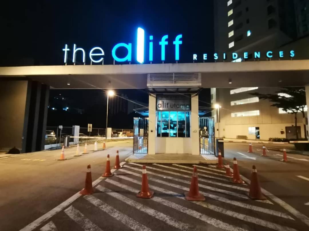 Aliff Residences 艾麗軒 Johor Bahru Esterno foto