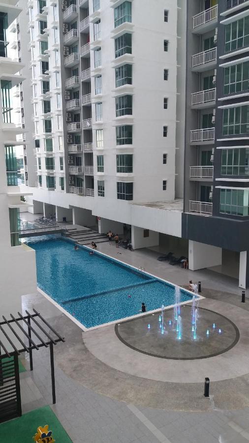 Aliff Residences 艾麗軒 Johor Bahru Esterno foto